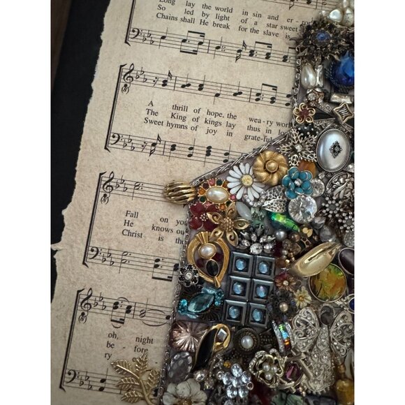 Framed Vintage Jewelry Art Christmas Church Design On "Oh Holy Night" Sheet Musi - Picture 6 of 8